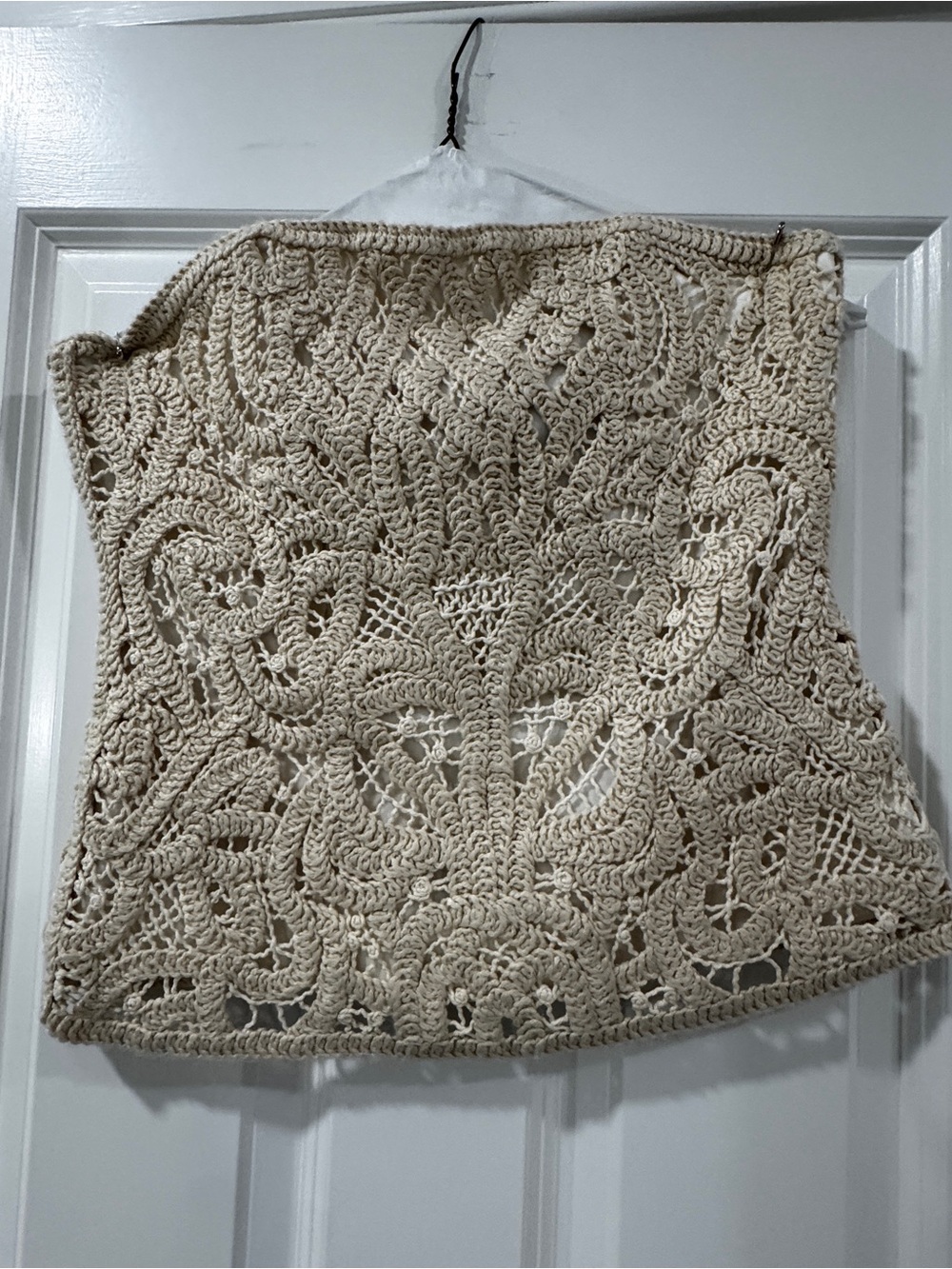 White House Black Market Cream Crochet Lace Shell Top